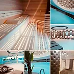 Hanza Tower, Less Is 15th Basen Sauna شتشيتسين